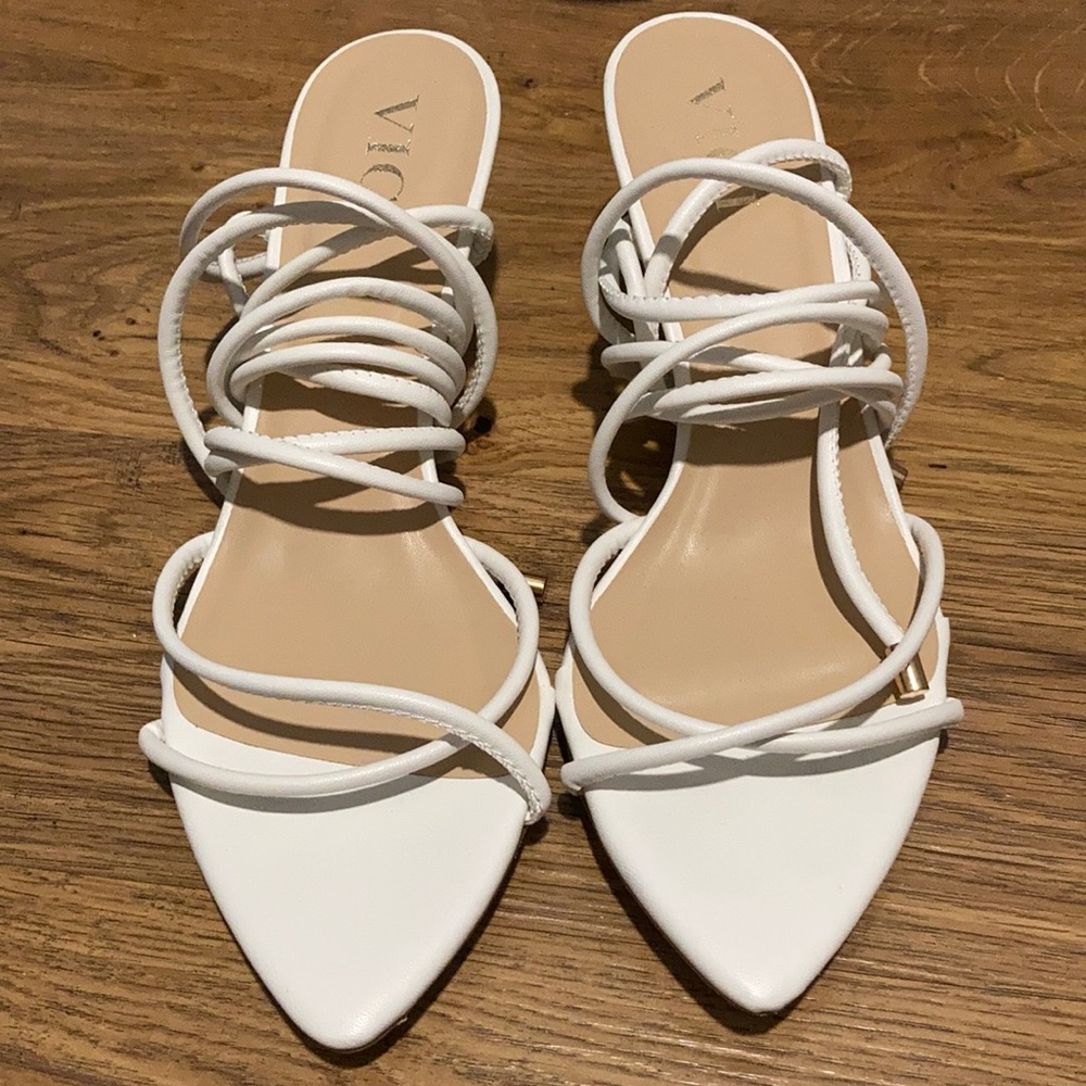 VICI Leather Strappy Kitten Heel (8.5) White